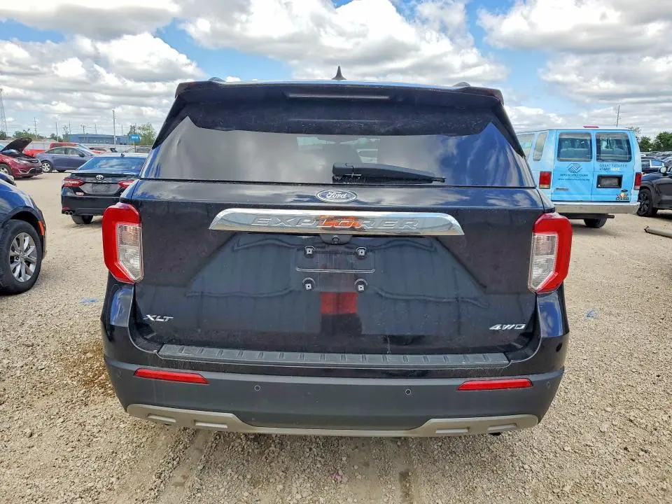 2021 FORD EXPLORER XLT  
