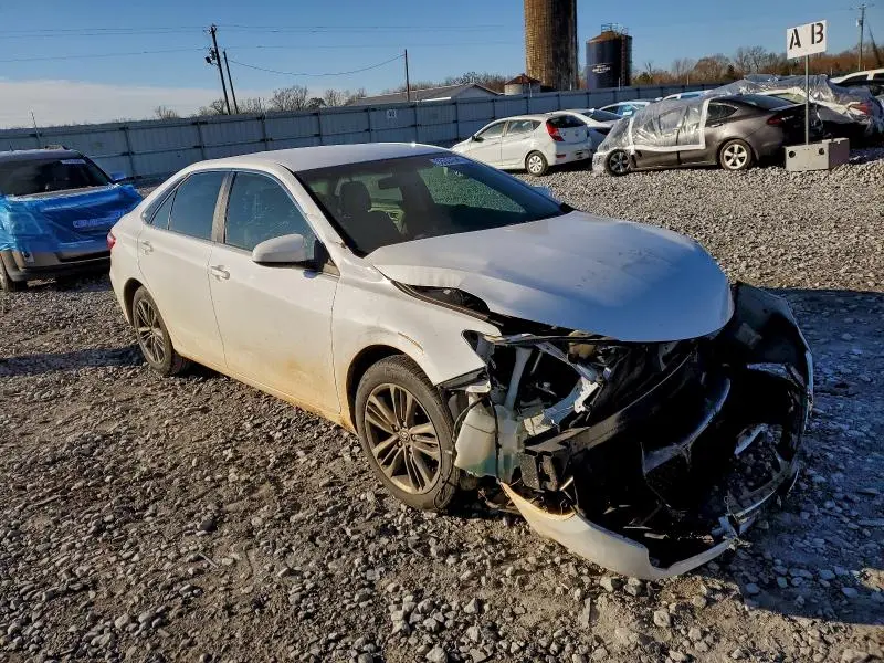 2015 TOYOTA CAMRY LE  