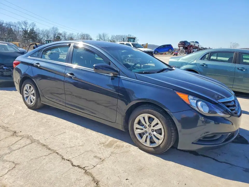 2011 HYUNDAI SONATA GLS  