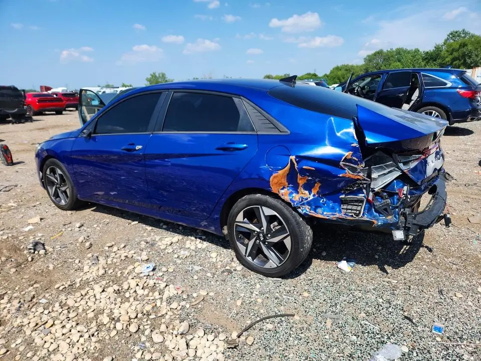 2023 HYUNDAI ELANTRA SEL  