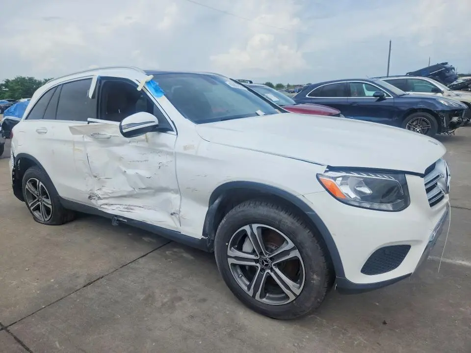 2017 MERCEDES-BENZ GLC 300  