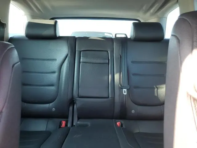 2011 VOLKSWAGEN TOUAREG V6  