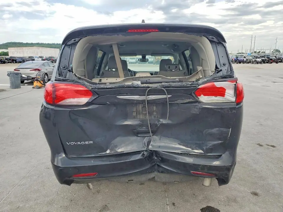 2021 CHRYSLER VOYAGER LXI  