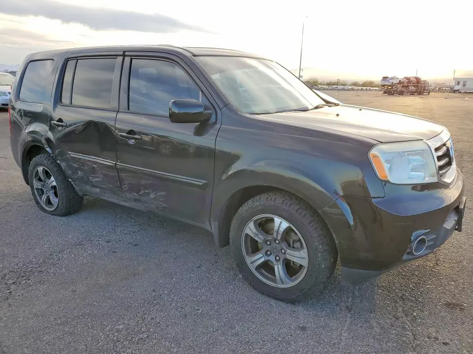 2015 HONDA PILOT SE  