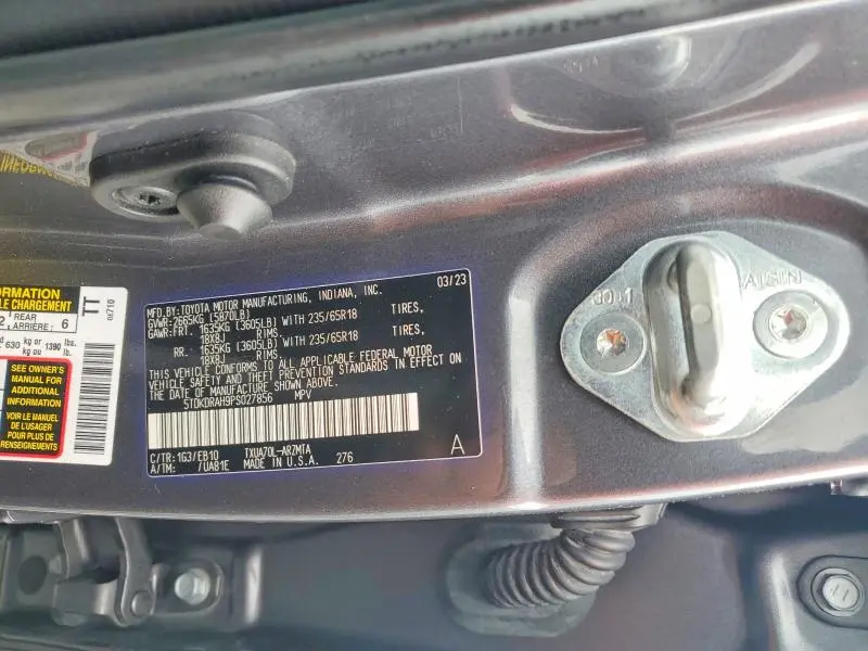 2023 TOYOTA HIGHLANDER XLE  