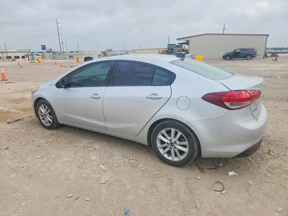 2017 KIA FORTE LX  