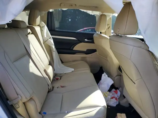 2016 TOYOTA HIGHLANDER XLE  