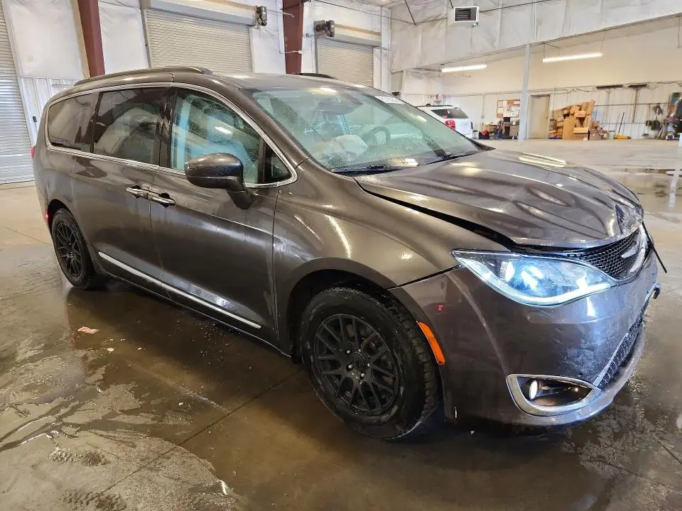 2017 CHRYSLER PACIFICA TOURING L  