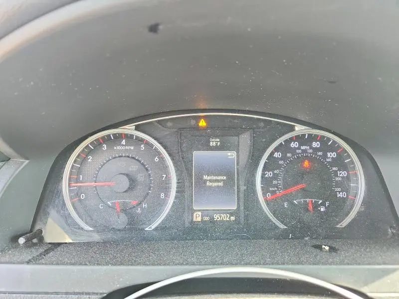 2017 TOYOTA CAMRY SE  