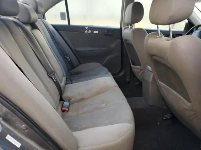 2010 HYUNDAI SONATA GLS  