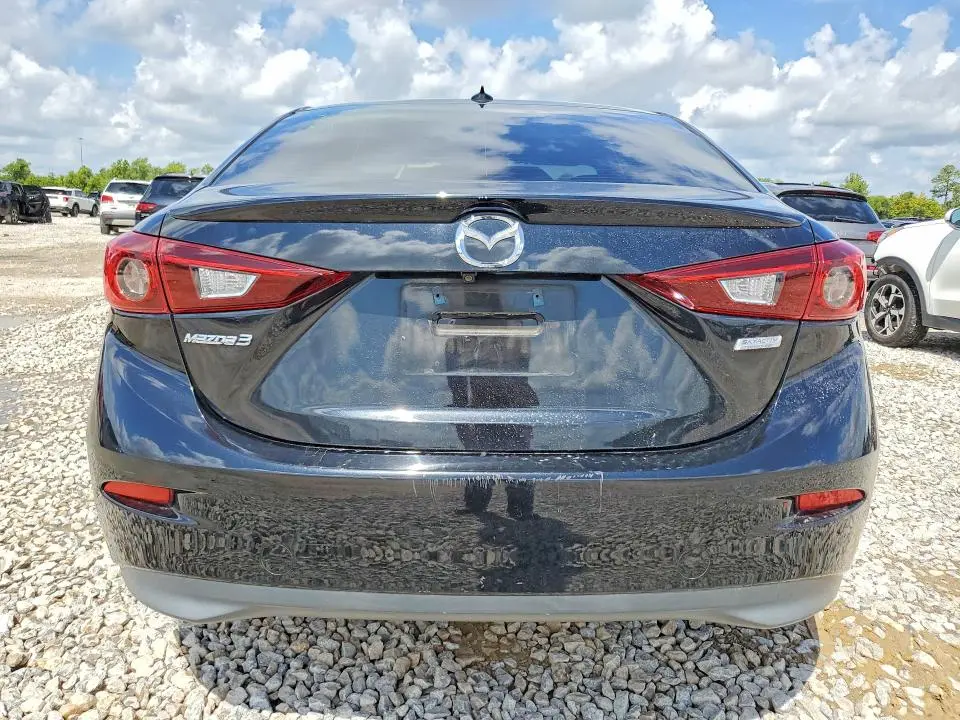 2018 MAZDA 3 TOURING  
