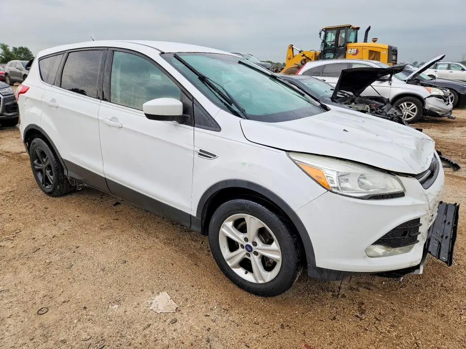2016 FORD ESCAPE SE  