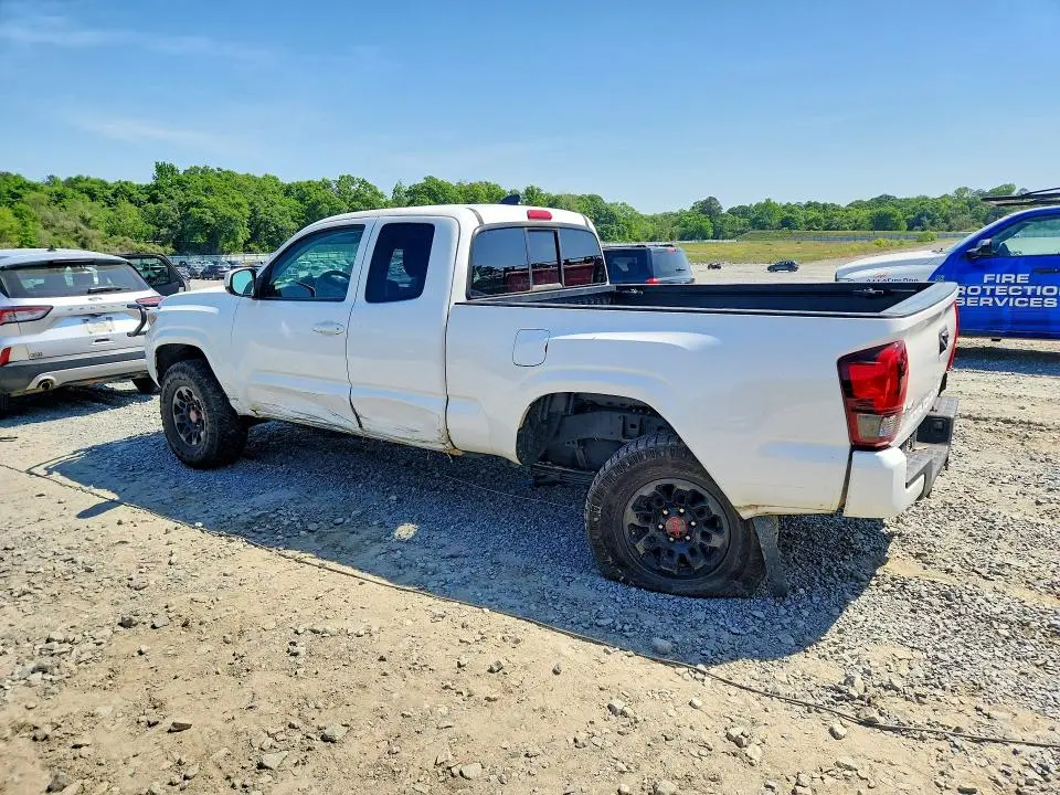 2022 TOYOTA TACOMA SR  