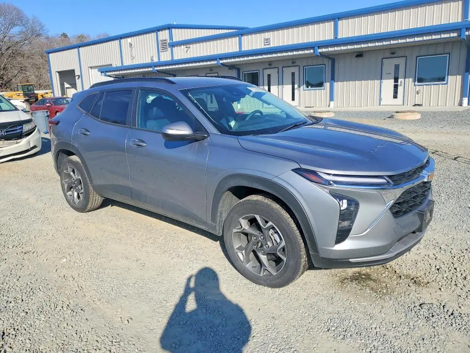 2025 CHEVROLET TRAX 1LT  