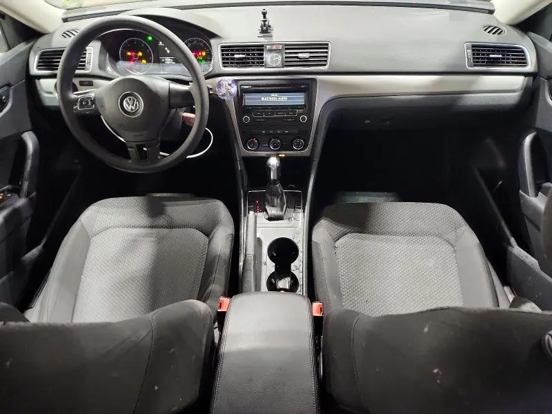 2013 VOLKSWAGEN PASSAT S  