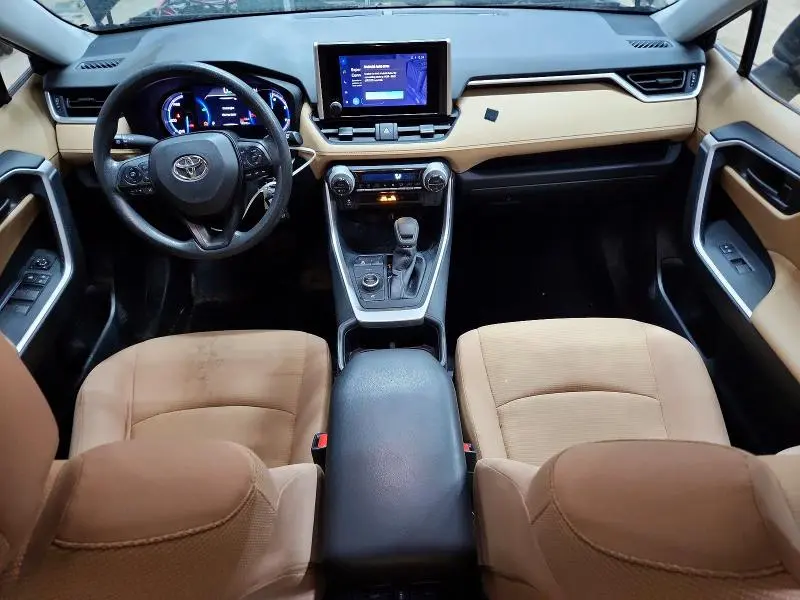 2023 TOYOTA RAV4 LE  