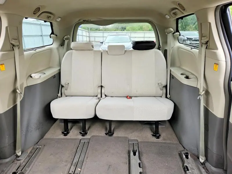 2012 TOYOTA SIENNA LE  