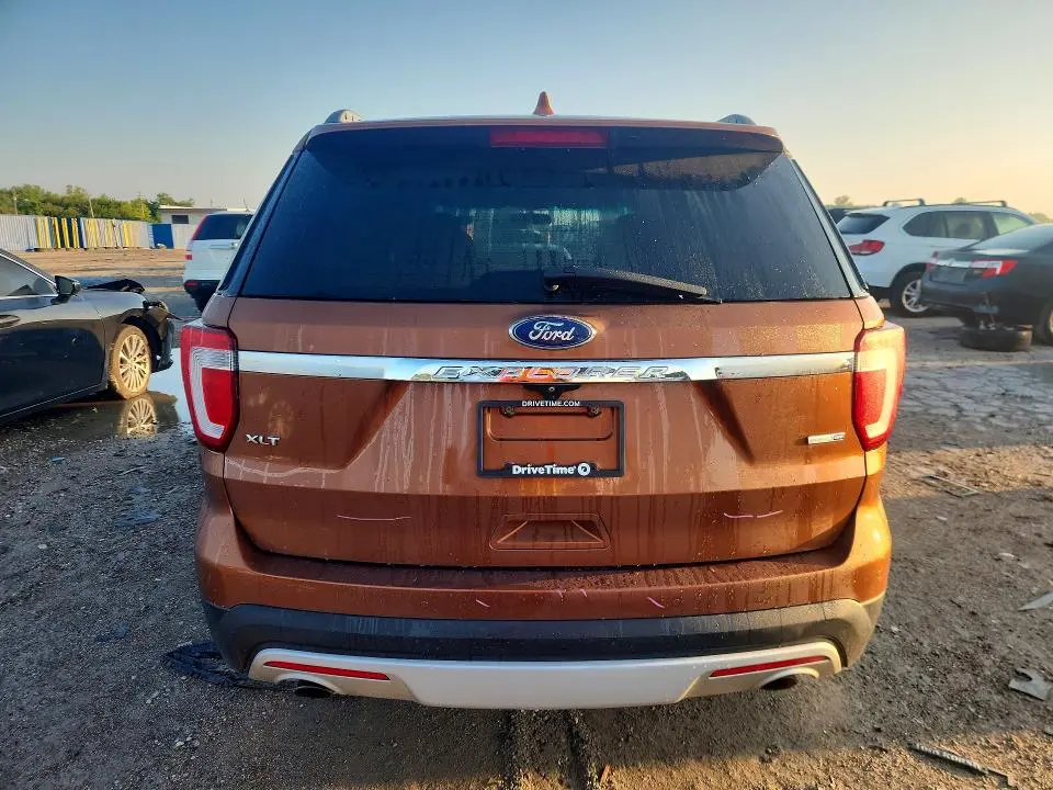 2017 FORD EXPLORER XLT  