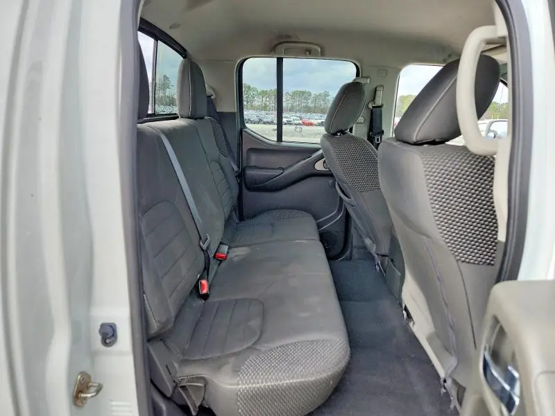 2019 NISSAN FRONTIER S  