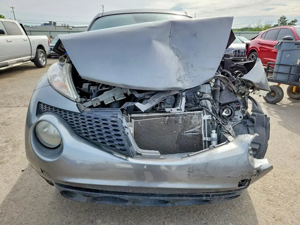2011 NISSAN JUKE S  