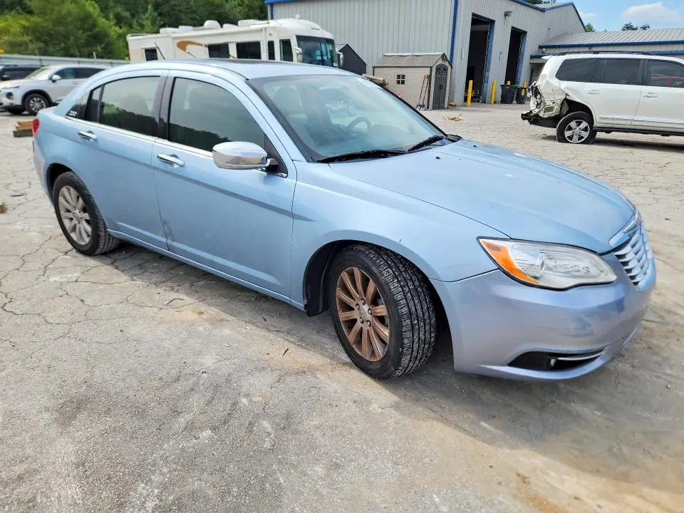 2013 CHRYSLER 200 LIMITED  