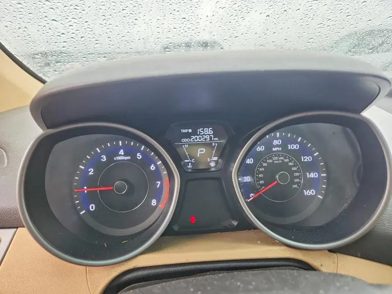 2013 HYUNDAI ELANTRA GLS  