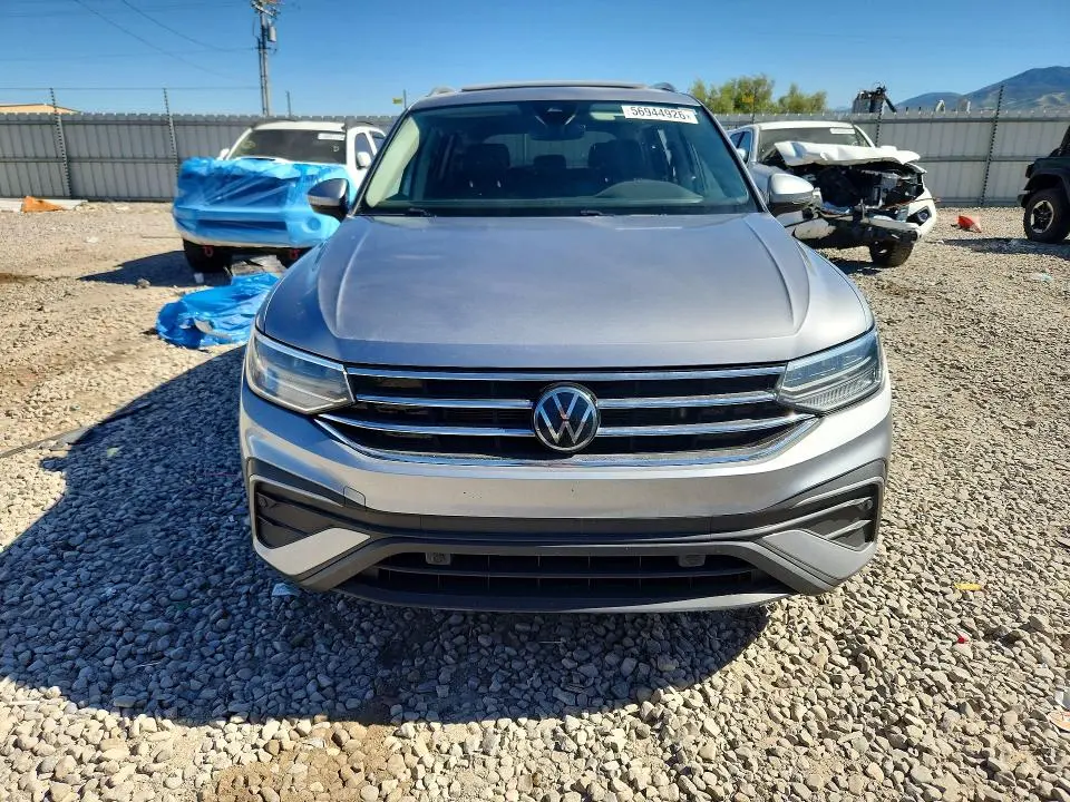 2022 VOLKSWAGEN TIGUAN SE  