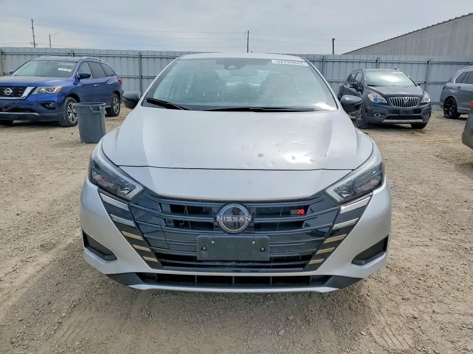 2024 NISSAN VERSA SR  