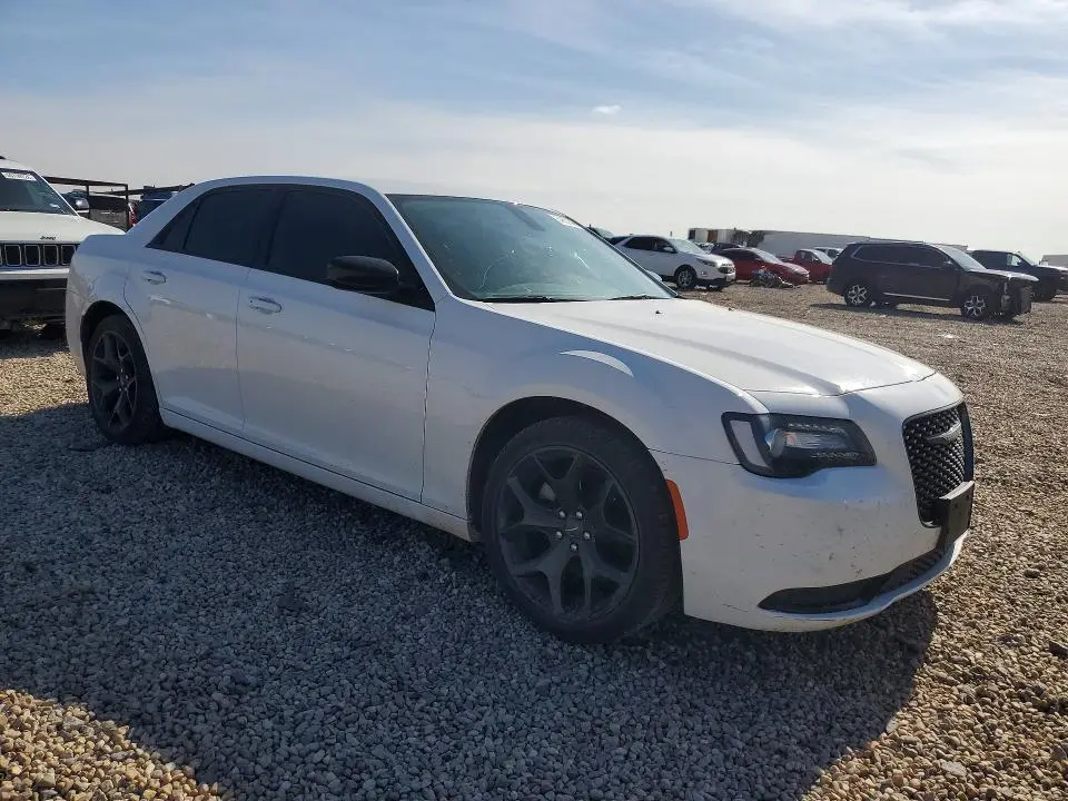 2023 CHRYSLER 300 TOURING  