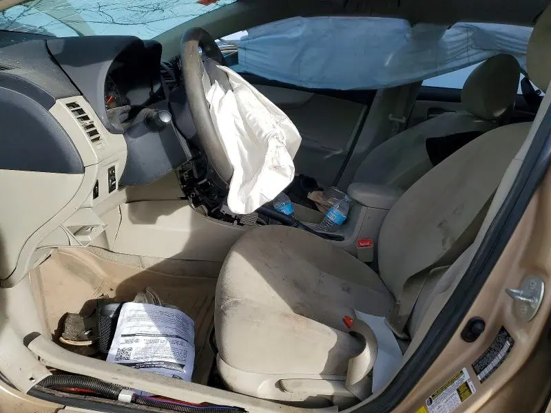 2011 TOYOTA COROLLA BASE  