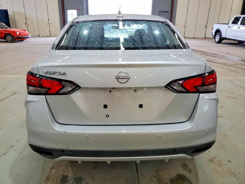 2025 NISSAN VERSA SV  