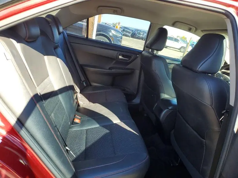 2017 TOYOTA CAMRY SE  