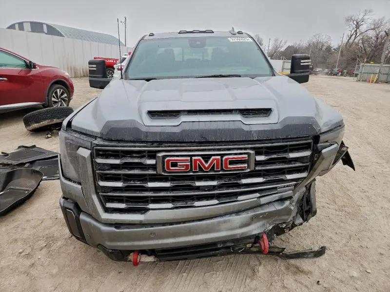 2024 GMC SIERRA K2500 AT4  