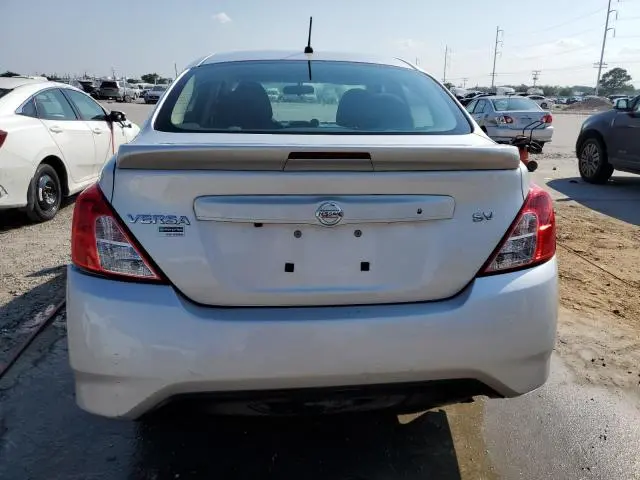 2019 NISSAN VERSA S  