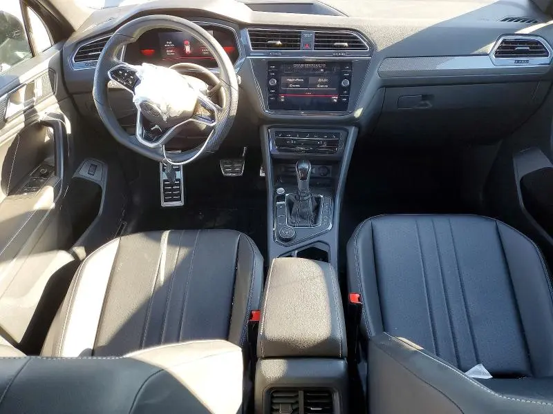 2022 VOLKSWAGEN TIGUAN SE R-LINE BLACK  