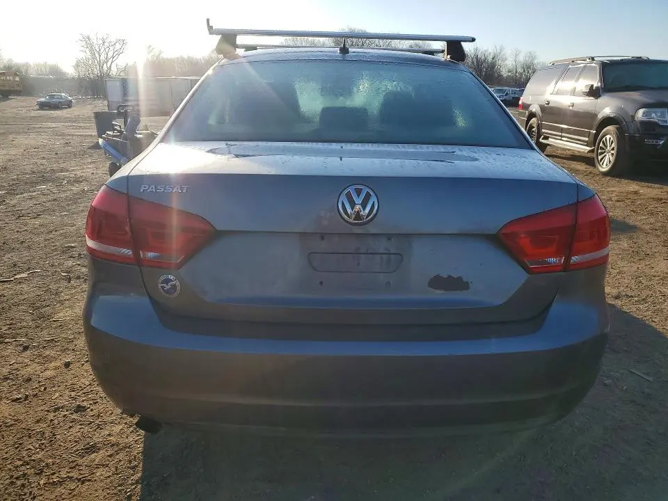 2014 VOLKSWAGEN PASSAT S  