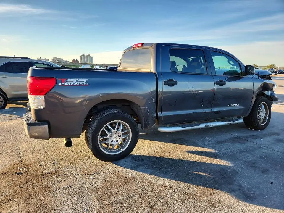 2011 TOYOTA TUNDRA GRADE  