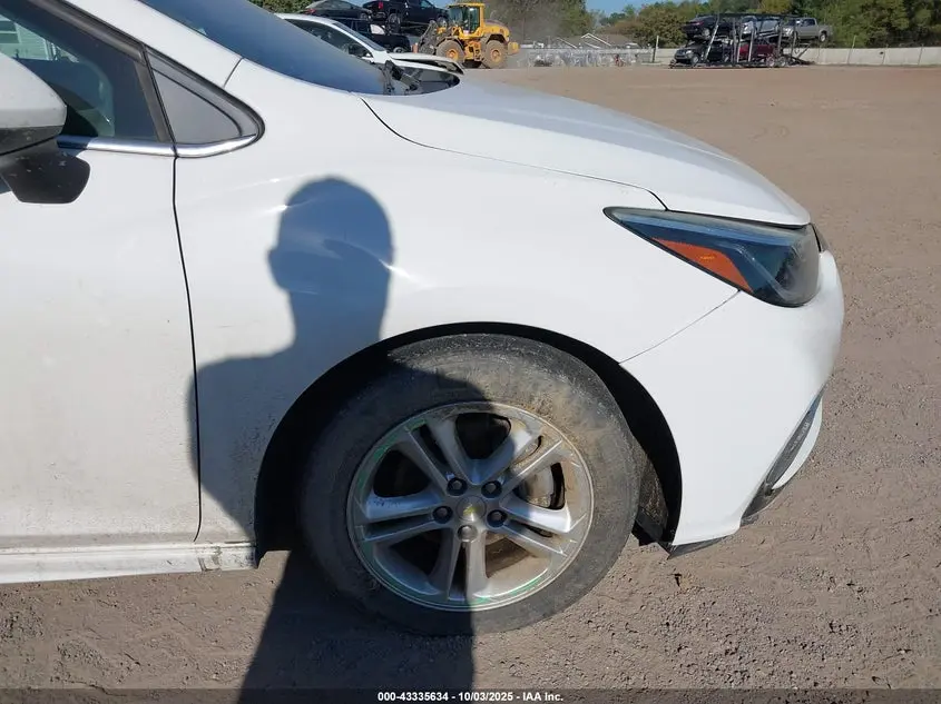 2018 CHEVROLET CRUZE LT AUTO