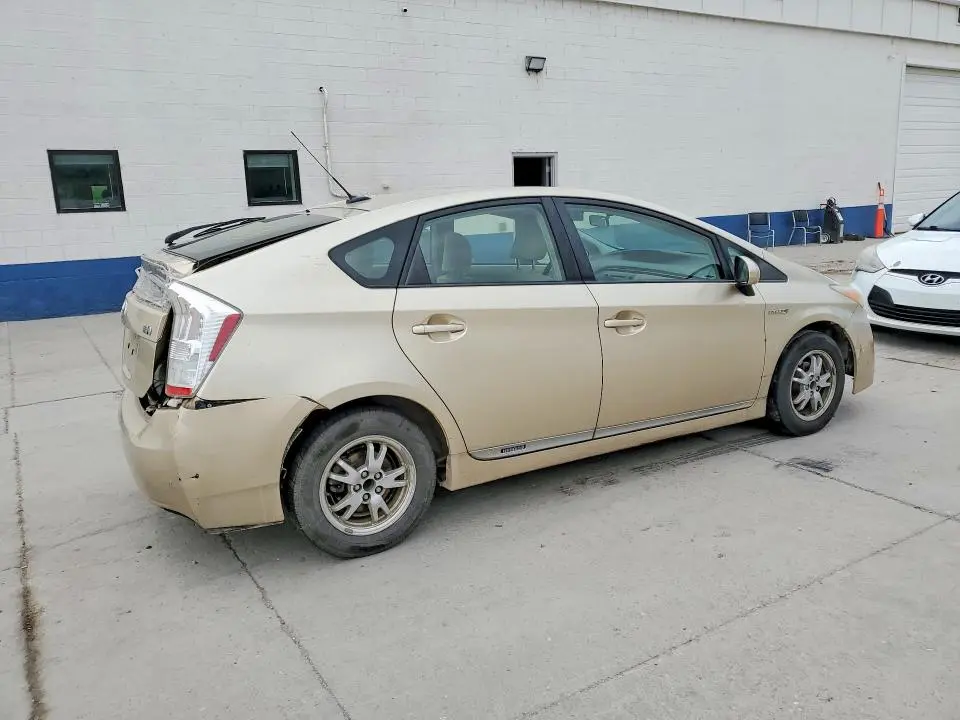 2011 TOYOTA PRIUS TWO  