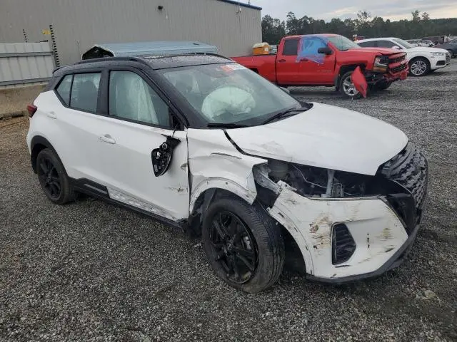 2023 NISSAN KICKS SR  