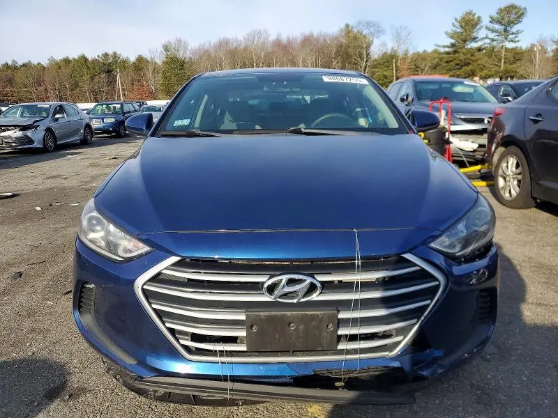 2018 HYUNDAI ELANTRA SE  