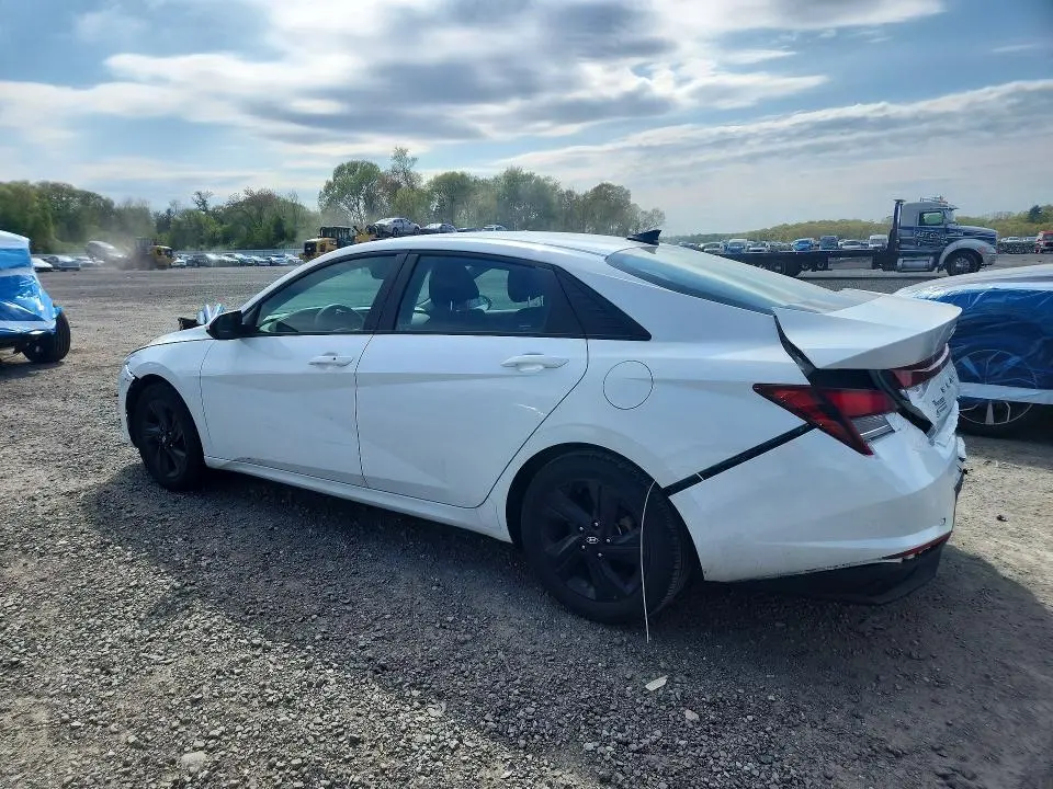 2021 HYUNDAI ELANTRA SEL  