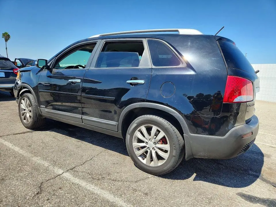 2011 KIA SORENTO LX  