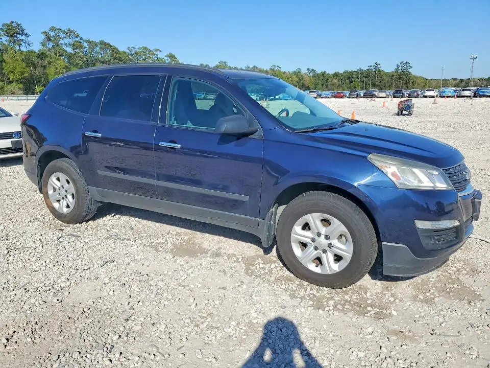 2017 CHEVROLET TRAVERSE LS  