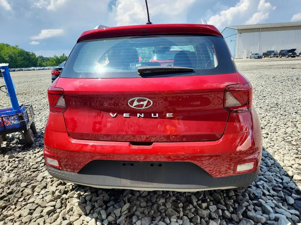 2025 HYUNDAI VENUE LIMITED  