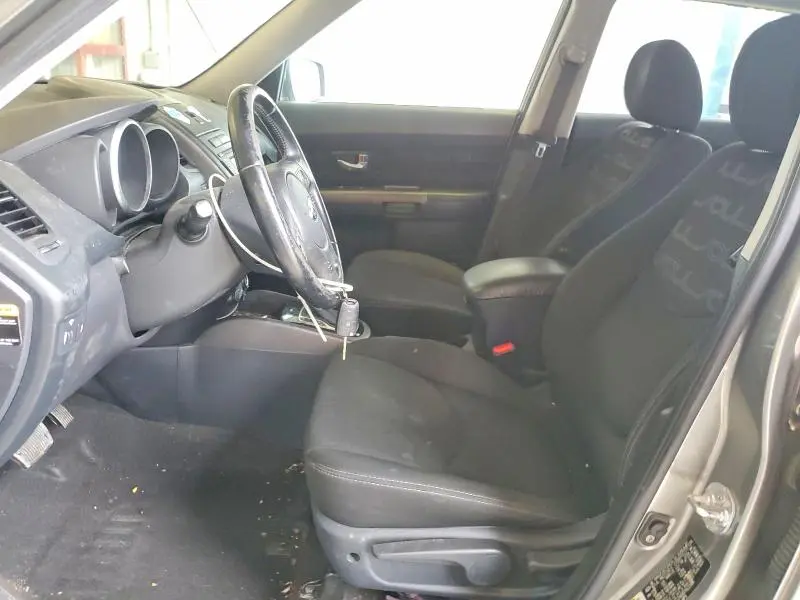 2013 KIA SOUL +  