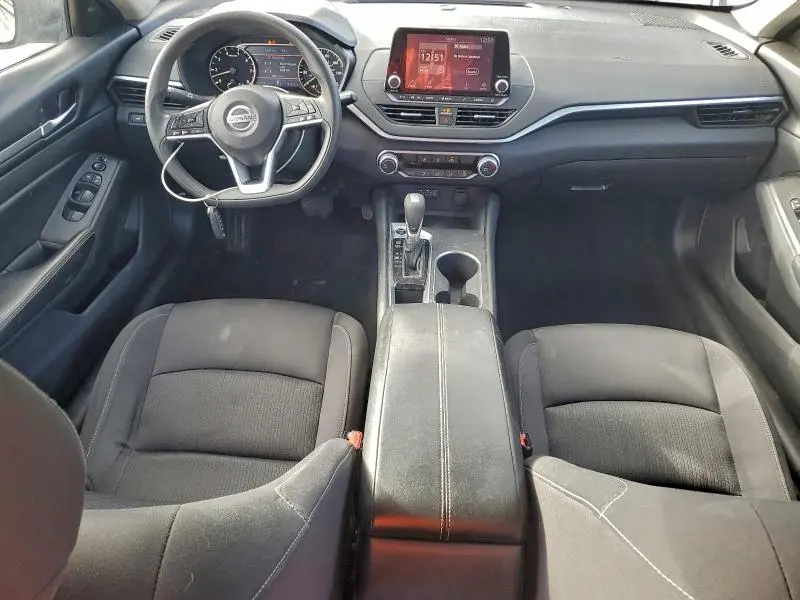 2022 NISSAN ALTIMA SV  