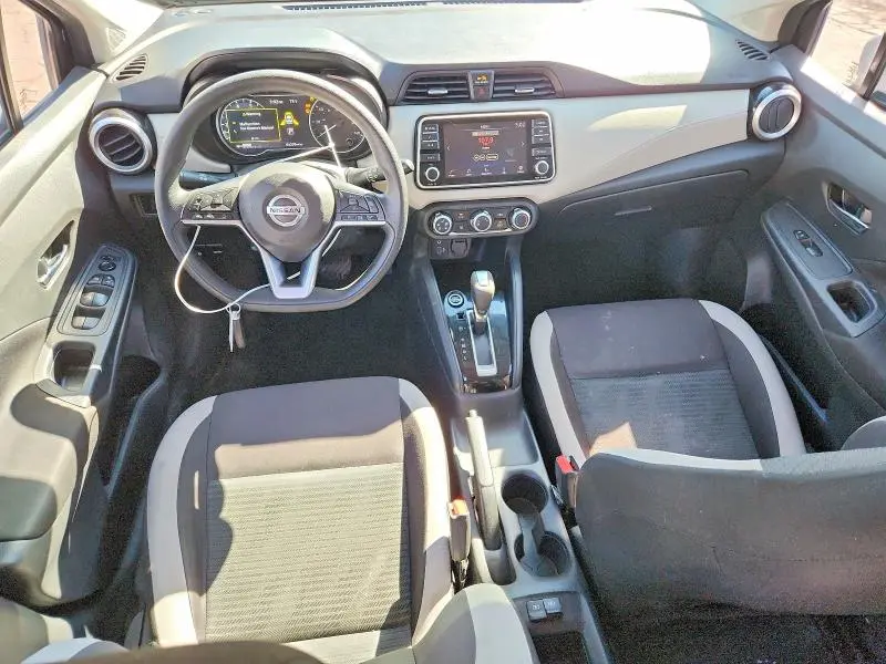 2021 NISSAN VERSA SV  