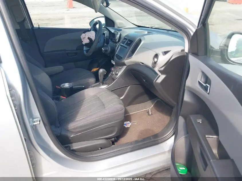 2015 CHEVROLET SONIC LT AUTO