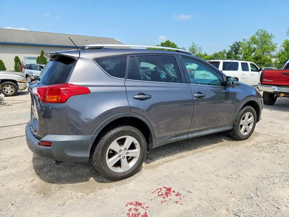 2014 TOYOTA RAV4 XLE  